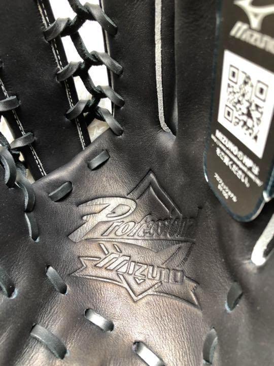 ミズノ　グローバルプロフェッショナル　イチローモデル　外野手用 ミズノ プロフェッショナル イチロー引退記念 軟式グラブ 外野手